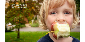 Чому дитина пізно починає говорити: роль харчування, жування та розвитку нервової системи